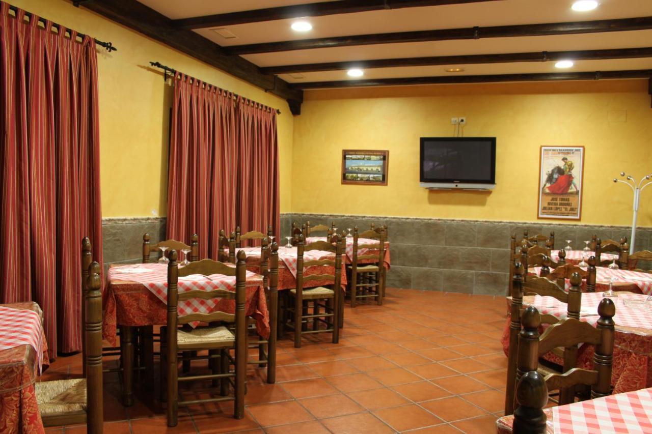 Hostal Santa Ana Madridejos Dış mekan fotoğraf