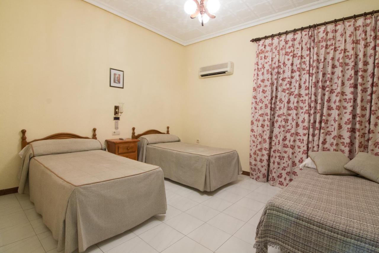 Hostal Santa Ana Madridejos Dış mekan fotoğraf