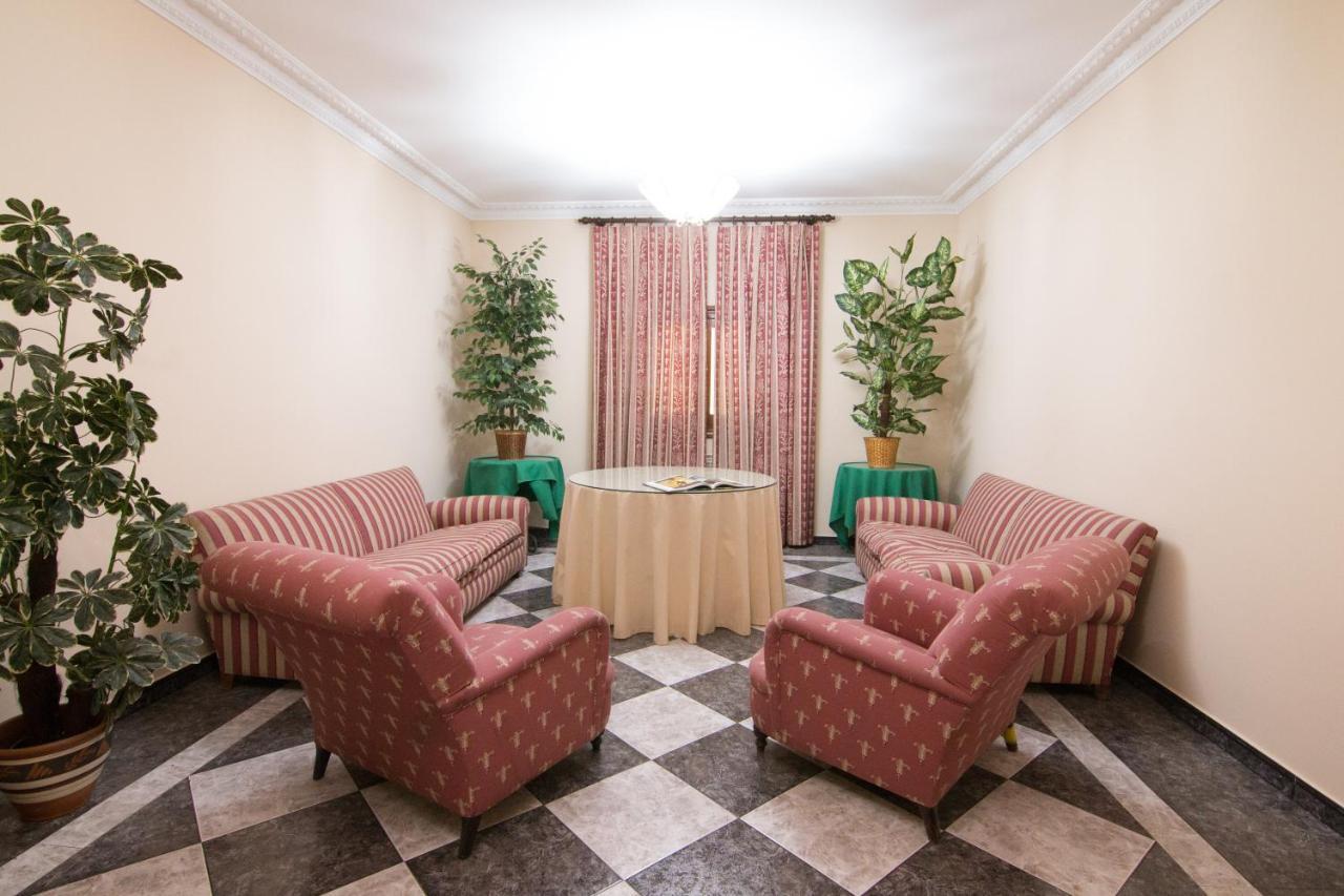 Hostal Santa Ana Madridejos Dış mekan fotoğraf